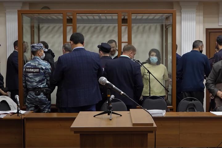 В Хакасии суд решил не взыскивать с Гитера, Арокина, Бызова и Ковалевой 55,2 млн